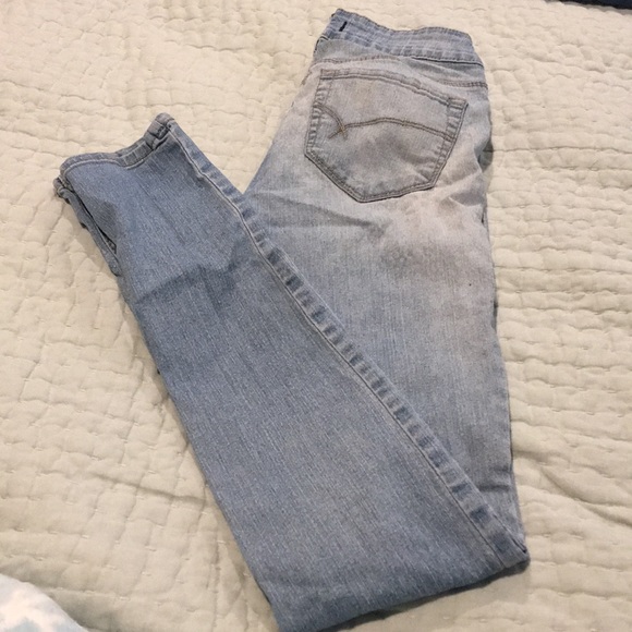 Denim - Bullhead light wash jeans